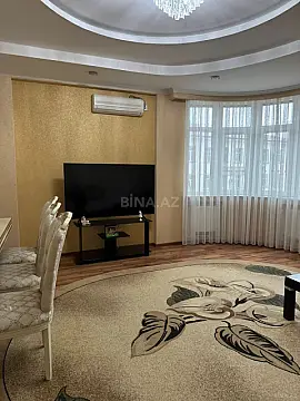 Satılır 3 otaqlı mənzil 137 m²