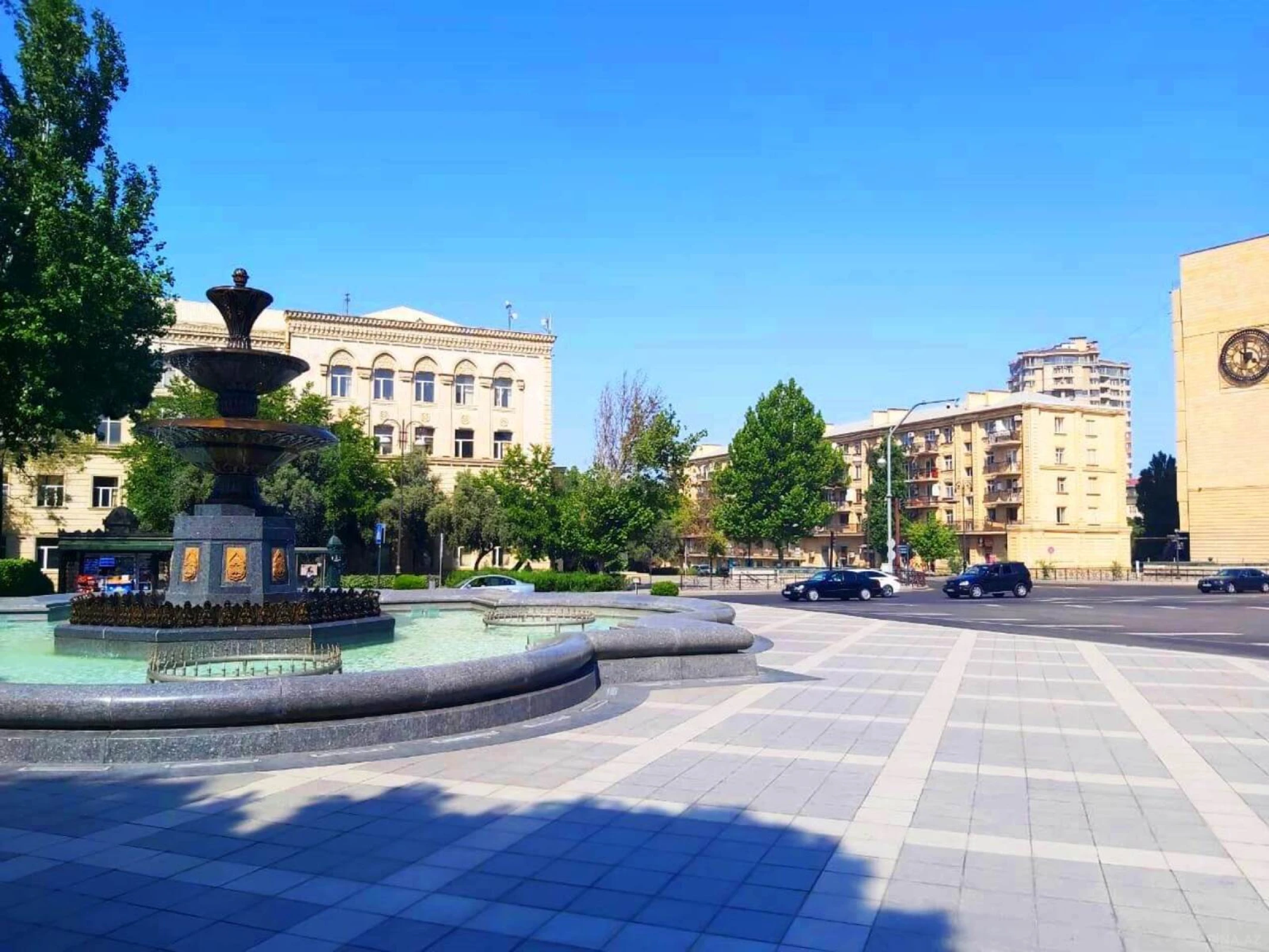 Satılır 2 otaqlı mənzil 65 m²