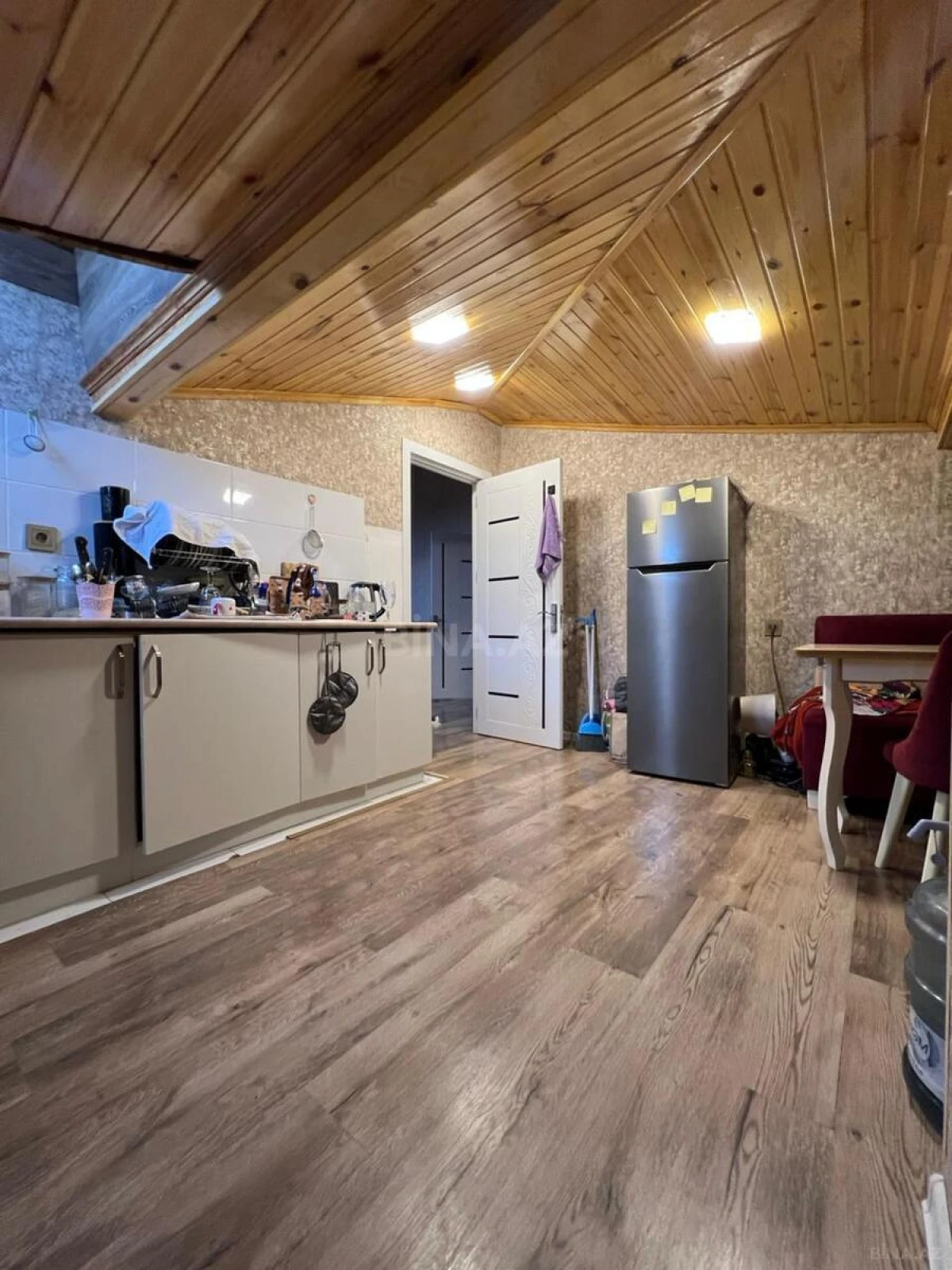 Satılır 2 otaqlı mənzil 72 m²