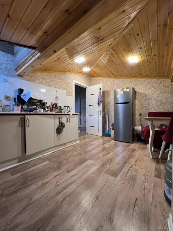 Satılır 2 otaqlı mənzil 72 m²