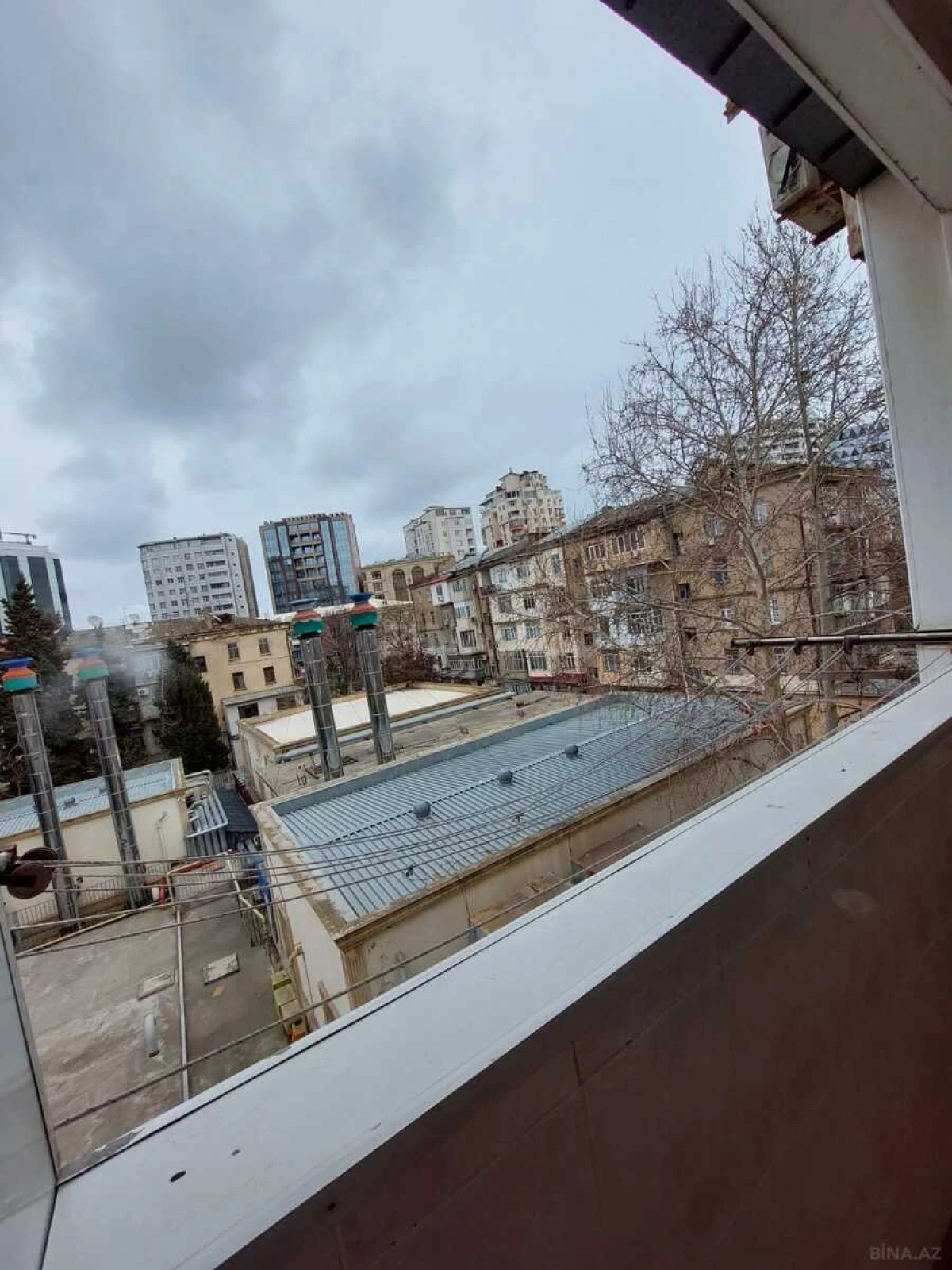 Kirayə verilir 2 otaqlı mənzil 65 m²