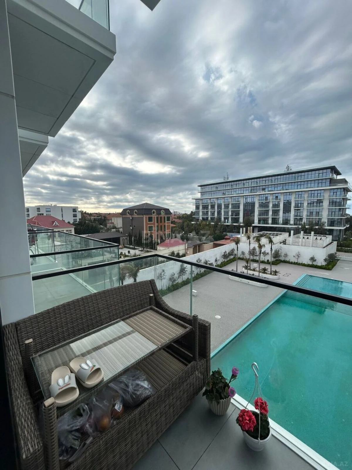 Kirayə verilir 1 otaqlı mənzil 60 m²