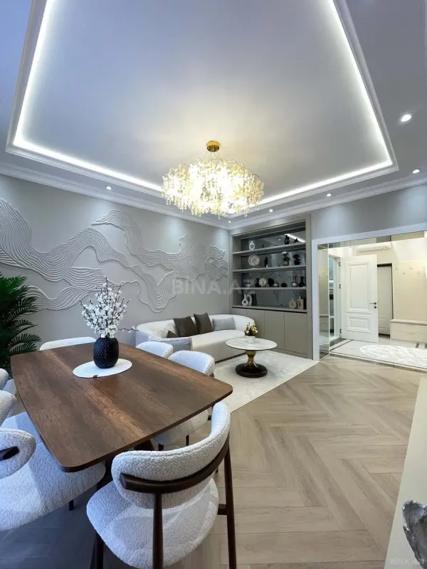 Satılır 3 otaqlı mənzil 139 m²