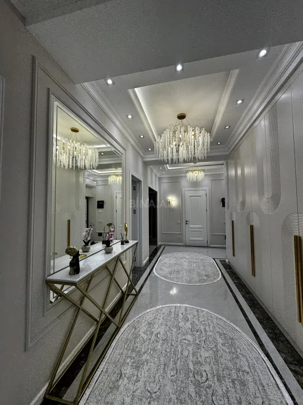 Satılır 3 otaqlı mənzil 139 m²