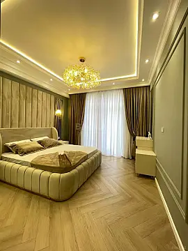 Satılır 3 otaqlı mənzil 139 m²