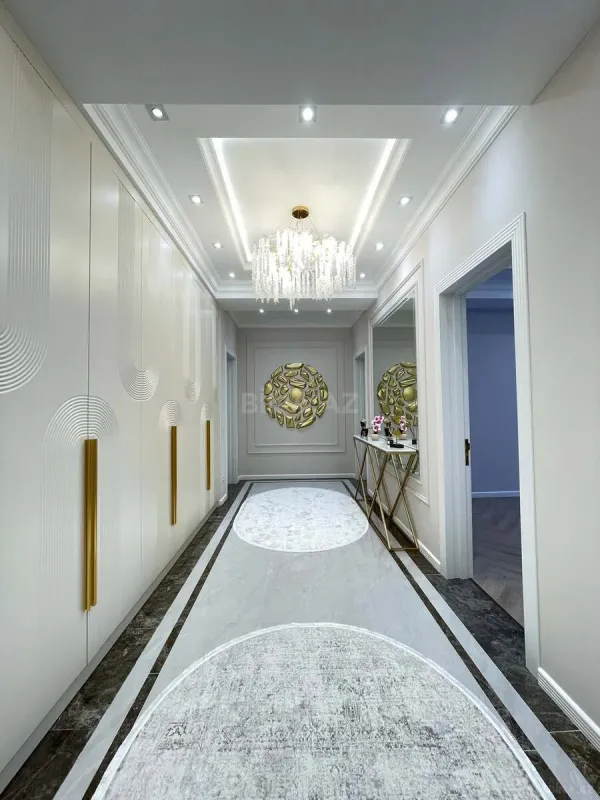 Satılır 3 otaqlı mənzil 139 m²