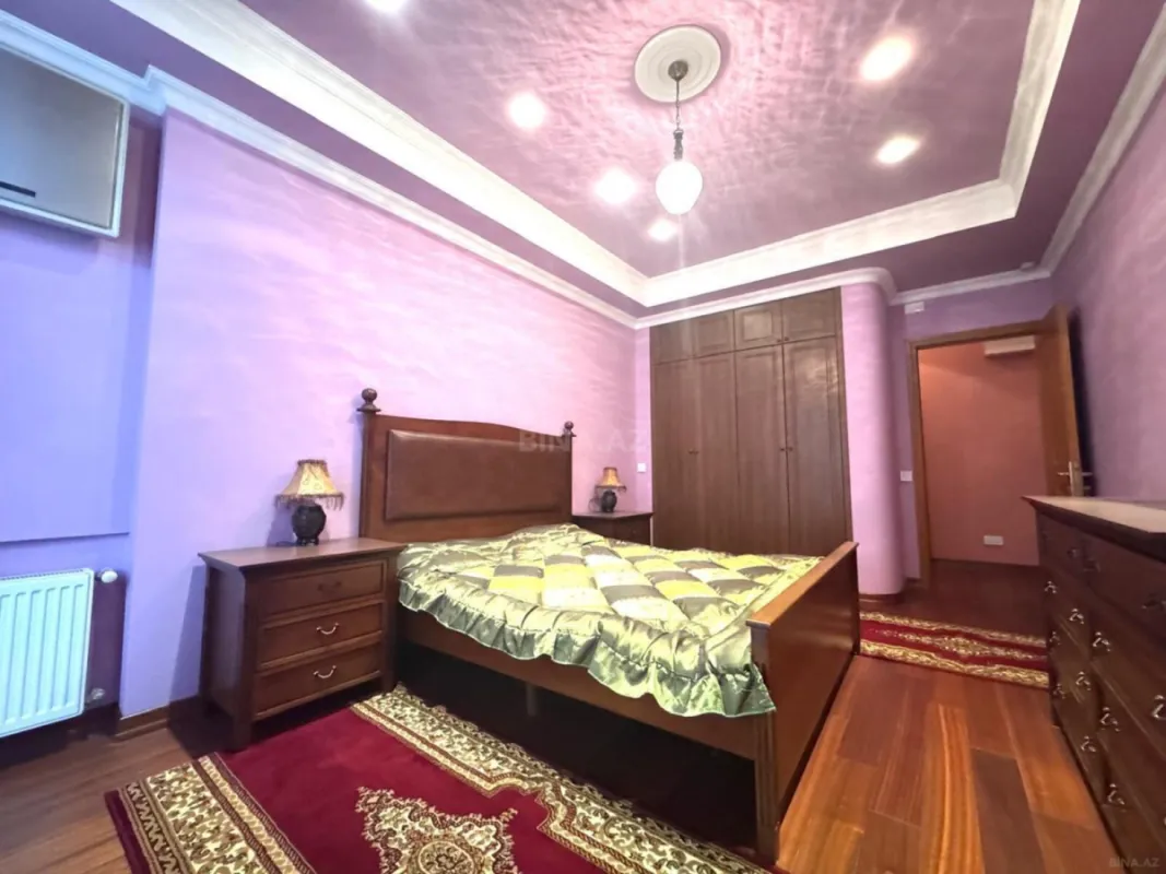 Satılır 3 otaqlı mənzil 150 m²