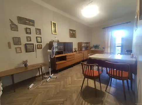 Satılır 2 otaqlı mənzil 80 m²