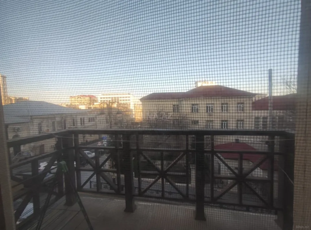 Satılır 2 otaqlı mənzil 80 m²