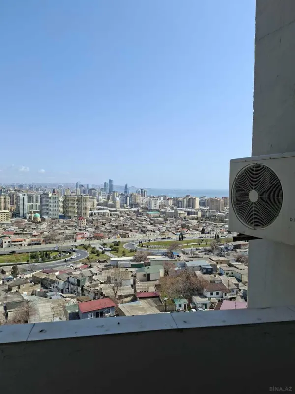Kirayə verilir 4 otaqlı mənzil 130 m²