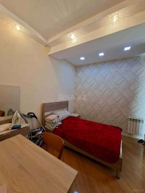 Kirayə verilir 4 otaqlı mənzil 130 m²