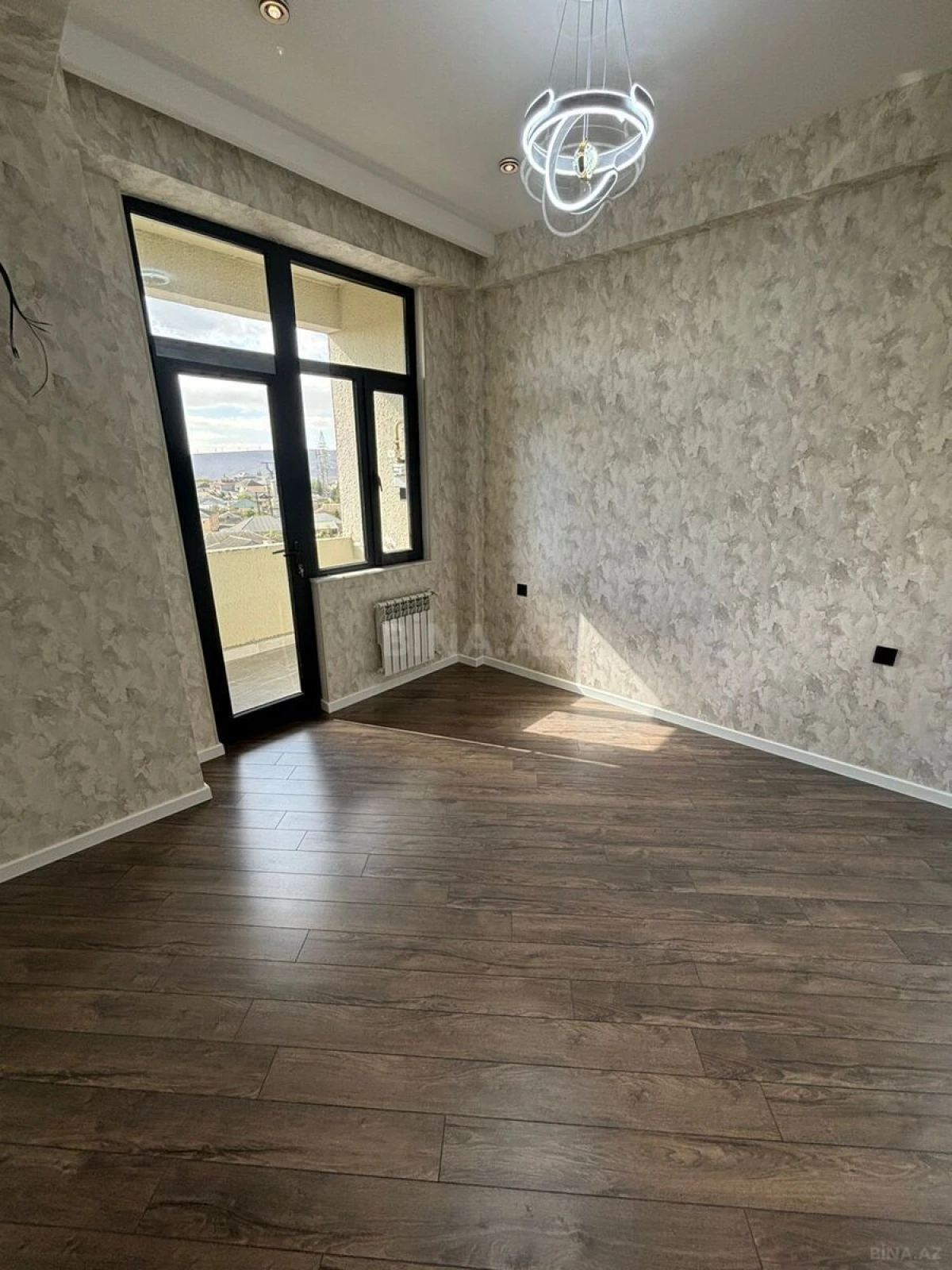 Satılır 3 otaqlı mənzil 86 m²