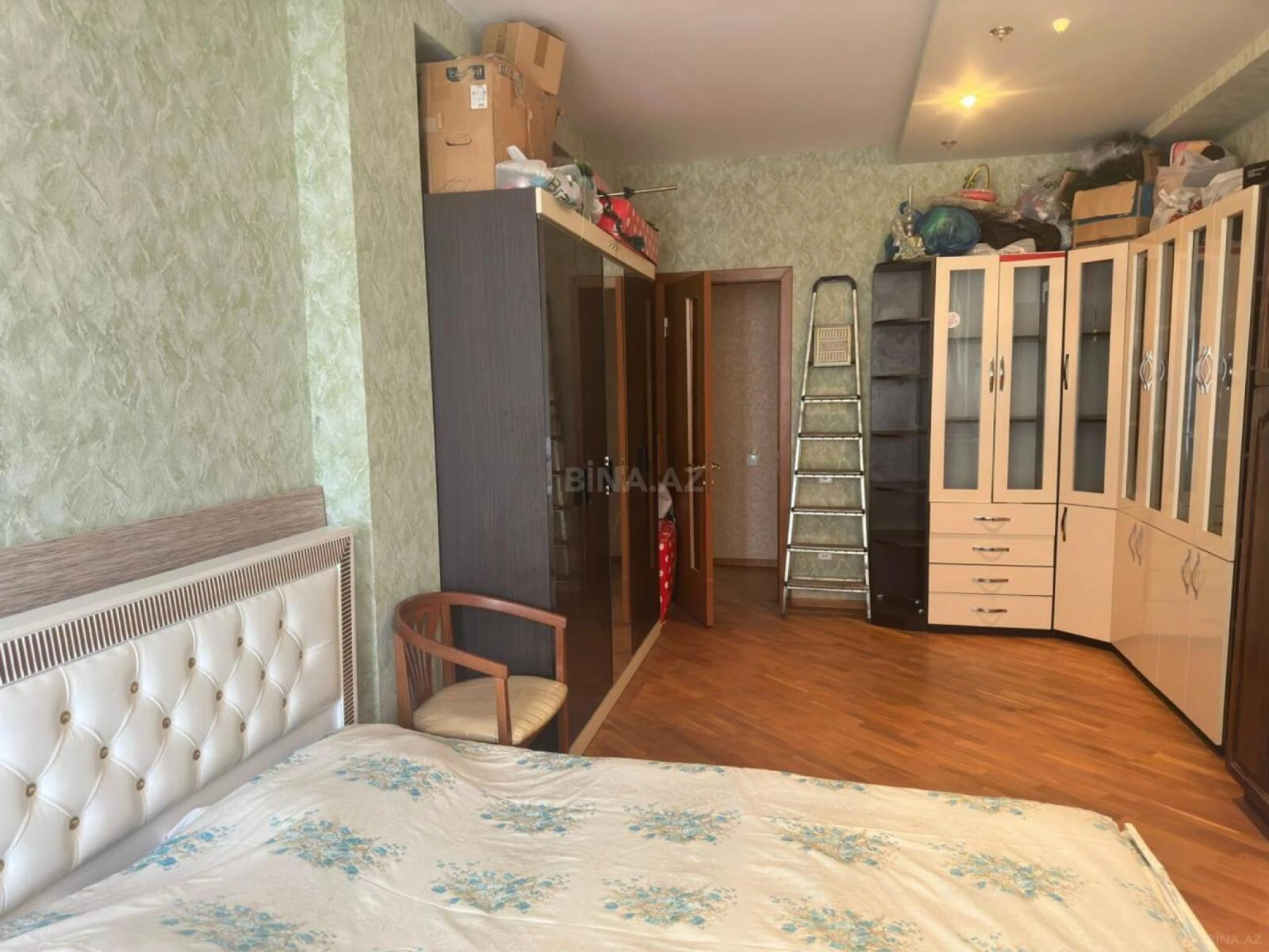Kirayə verilir 3 otaqlı mənzil 150 m²
