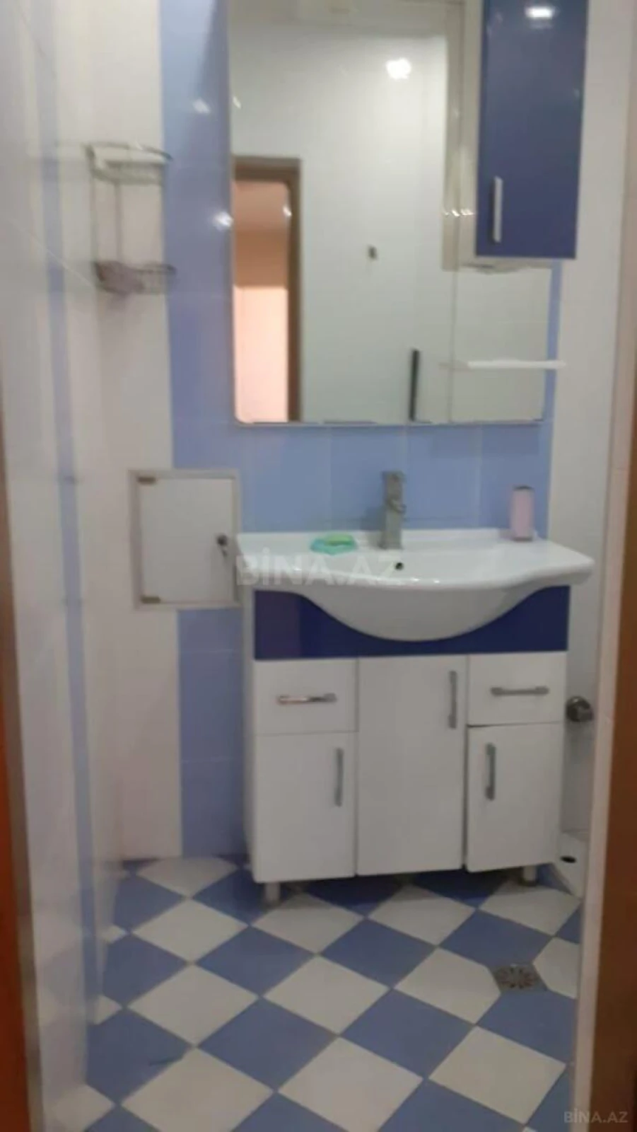 Kirayə verilir 3 otaqlı mənzil 150 m²