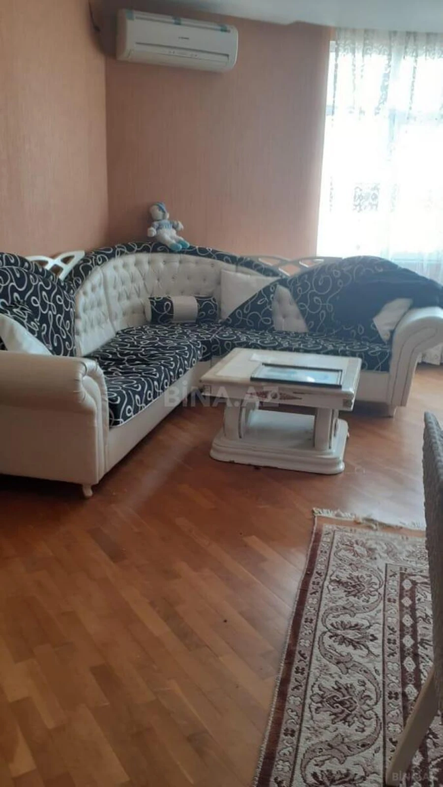 Kirayə verilir 3 otaqlı mənzil 150 m²
