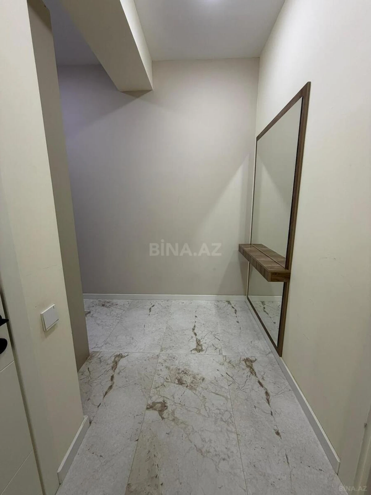 Kirayə verilir 2 otaqlı mənzil 90 m²