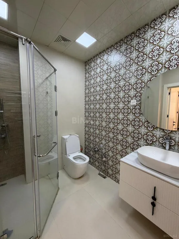 Kirayə verilir 2 otaqlı mənzil 90 m²