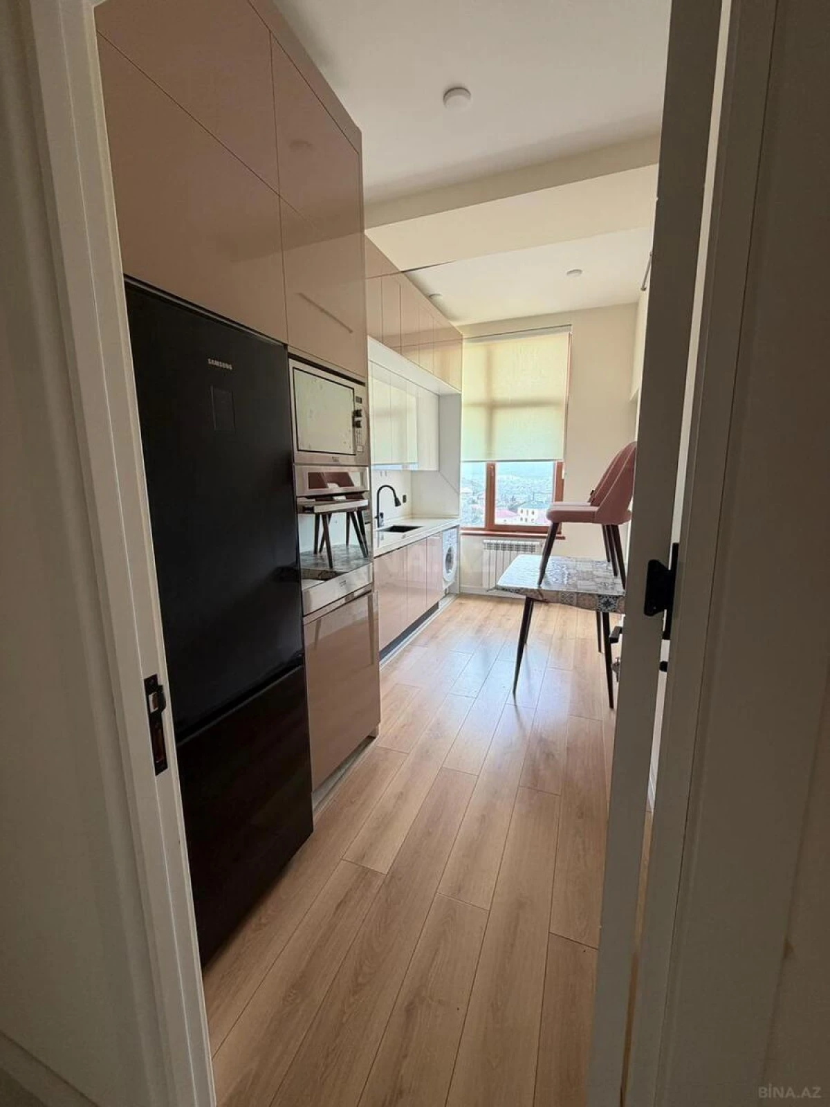 Kirayə verilir 2 otaqlı mənzil 90 m²