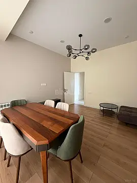 Kirayə verilir 2 otaqlı mənzil 90 m²