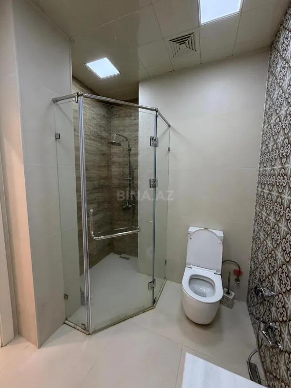 Kirayə verilir 2 otaqlı mənzil 90 m²