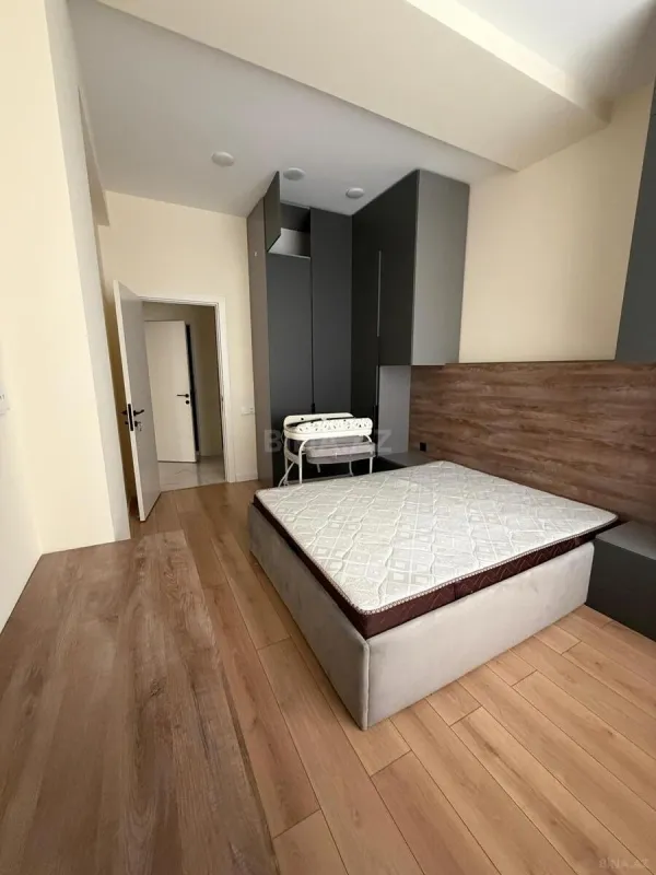Kirayə verilir 2 otaqlı mənzil 90 m²