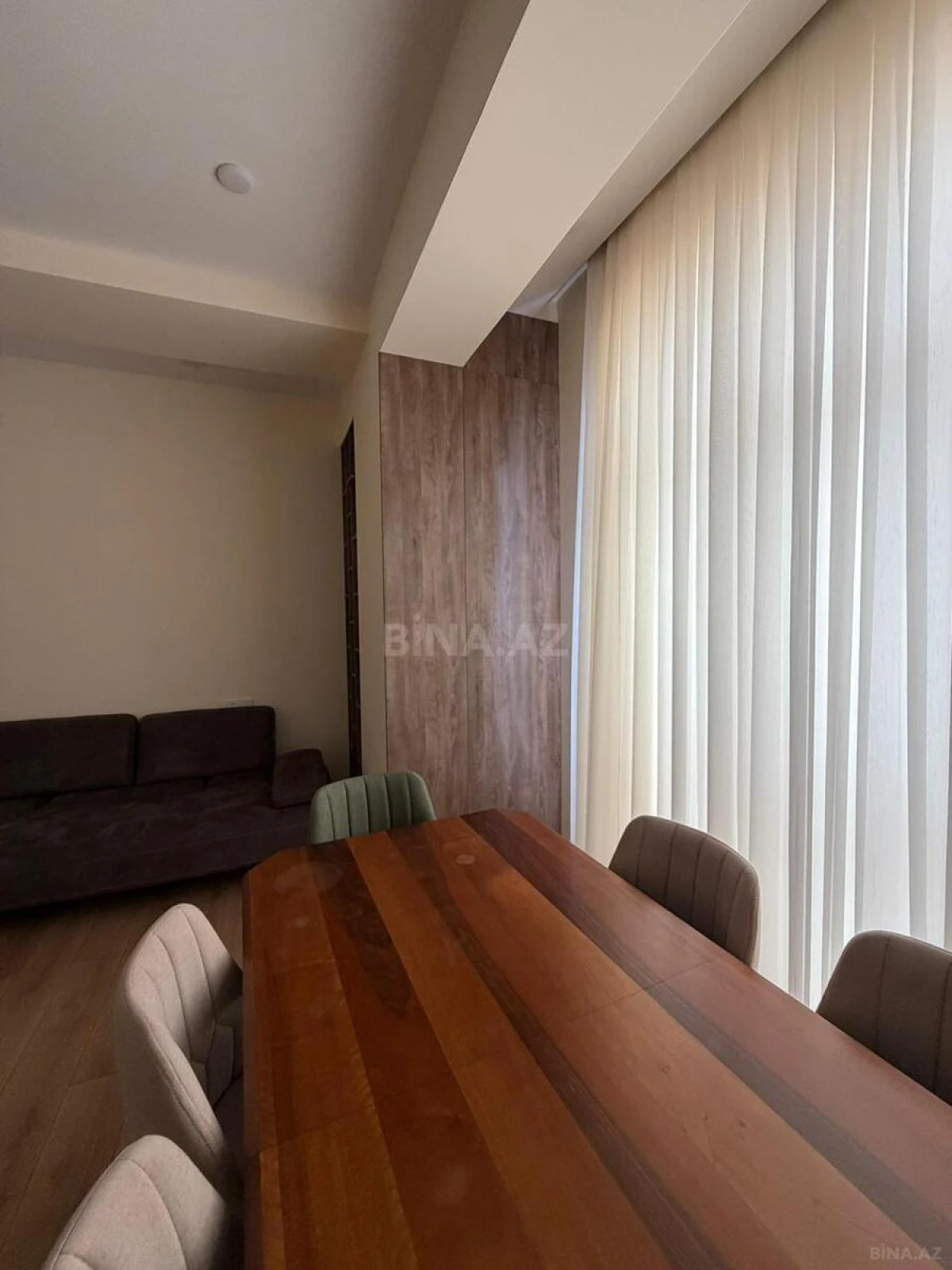 Kirayə verilir 2 otaqlı mənzil 90 m²