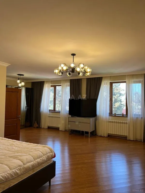 Kirayə verilir 5 otaqlı həyət evi 500 m²