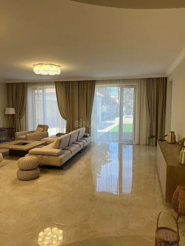 Kirayə verilir 5 otaqlı həyət evi 500 m²