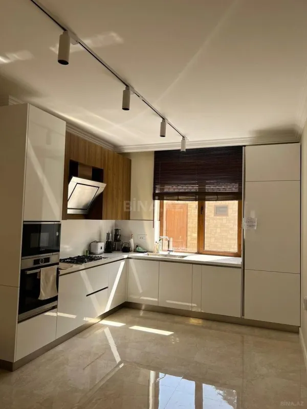 Kirayə verilir 5 otaqlı həyət evi 500 m²