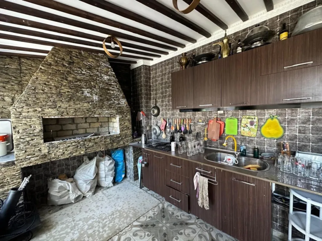 Kirayə verilir 5 otaqlı həyət evi 480 m²