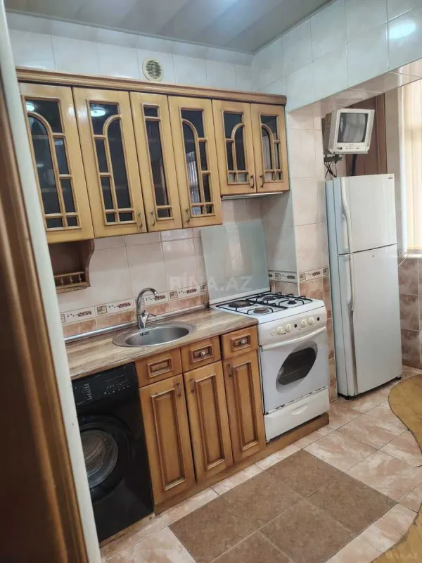 Kirayə verilir 4 otaqlı mənzil 98 m²