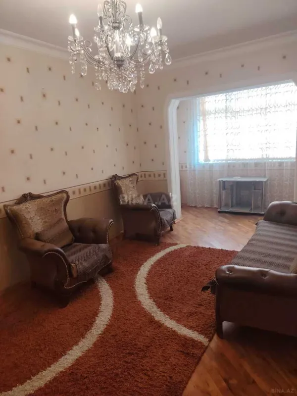 Kirayə verilir 4 otaqlı mənzil 98 m²