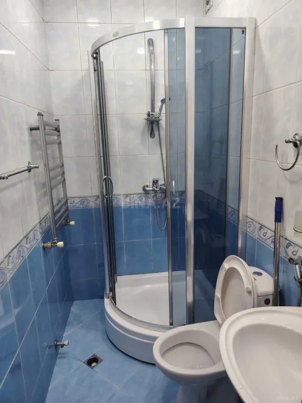 Kirayə verilir 4 otaqlı mənzil 98 m²