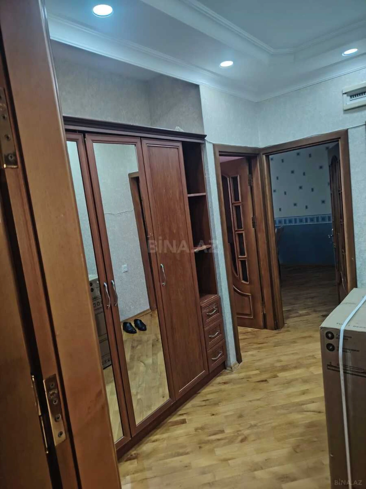 Kirayə verilir 4 otaqlı mənzil 98 m²