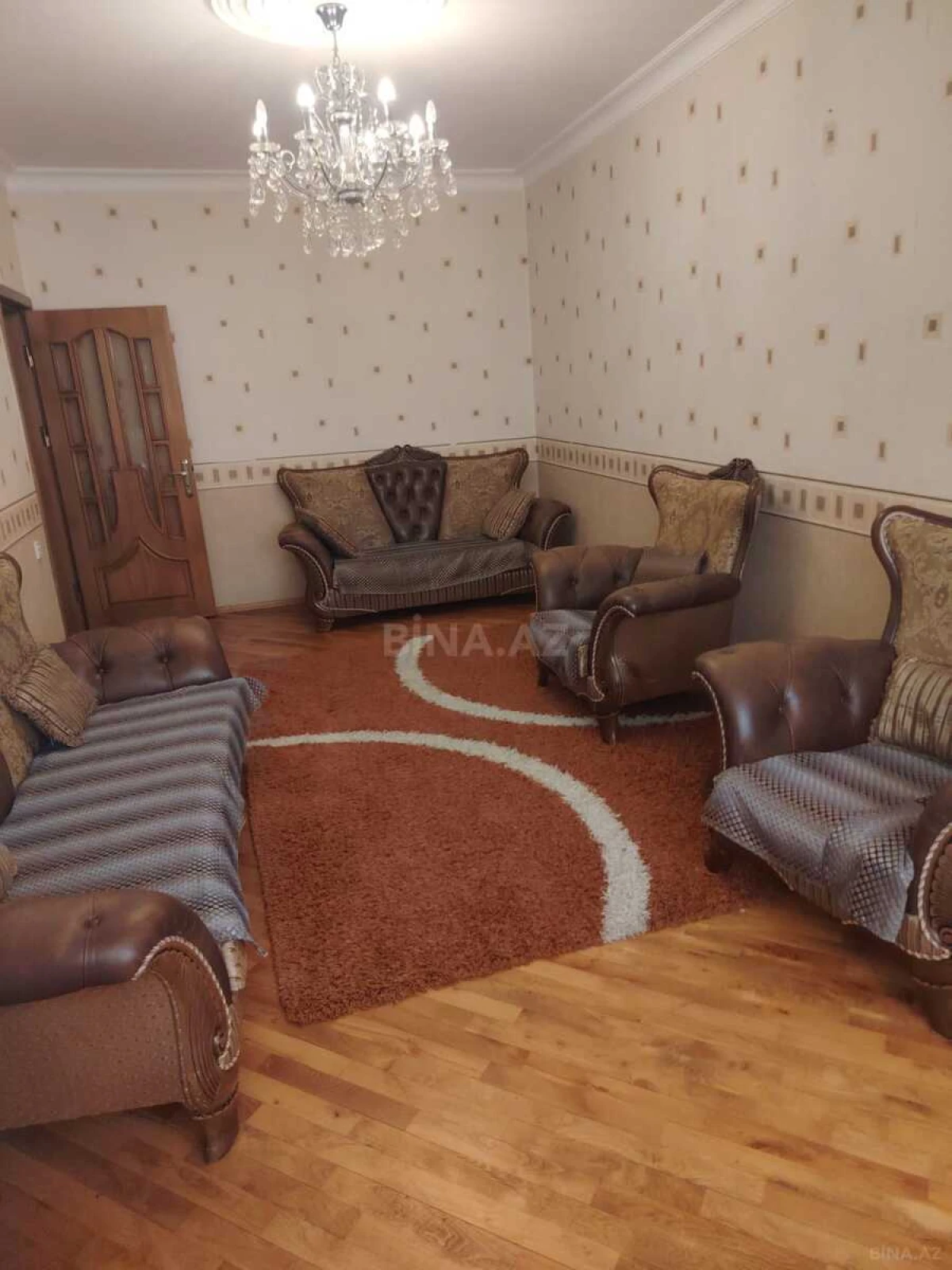 Kirayə verilir 4 otaqlı mənzil 98 m²