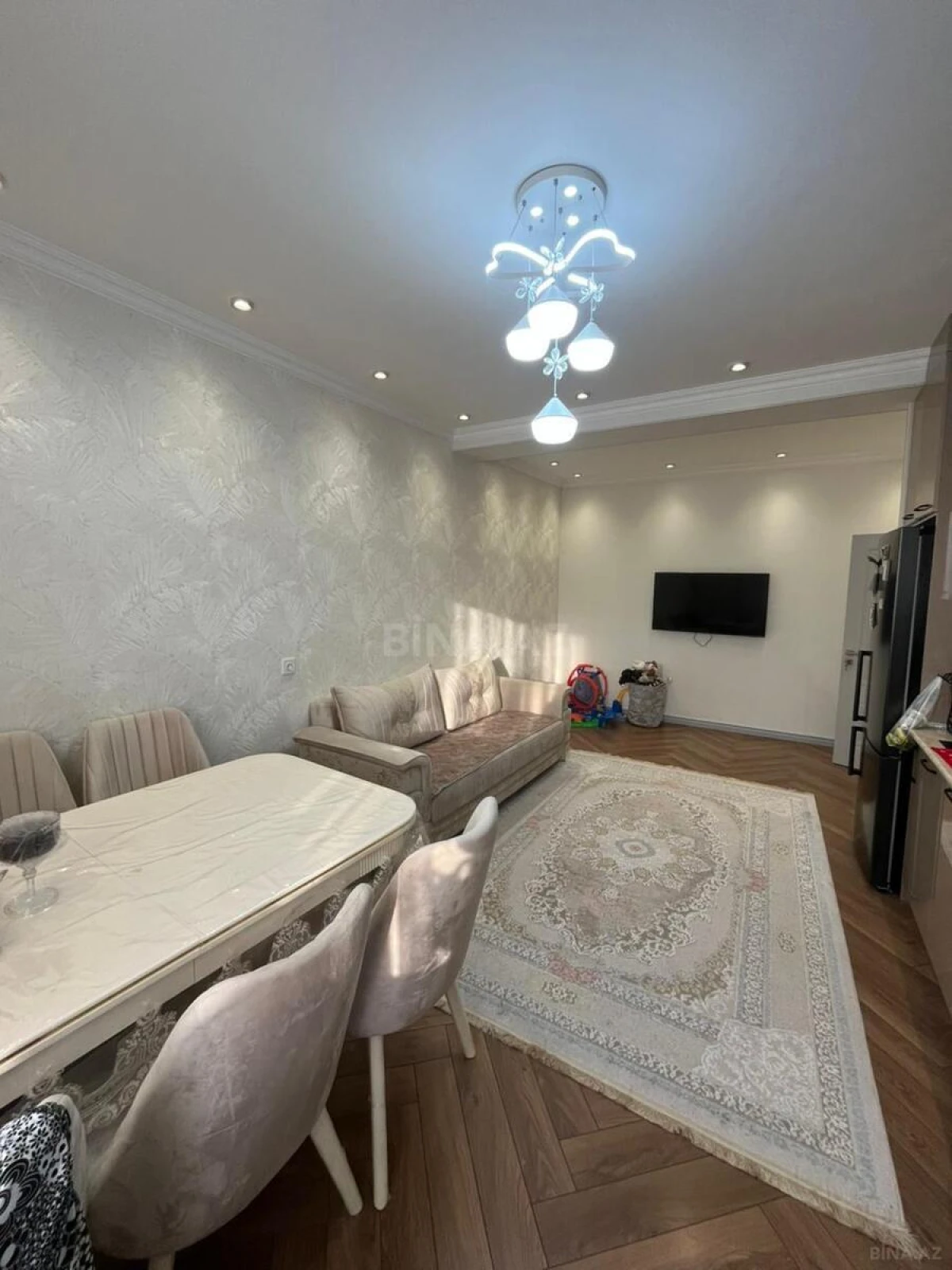 Kirayə verilir 3 otaqlı mənzil 75 m²