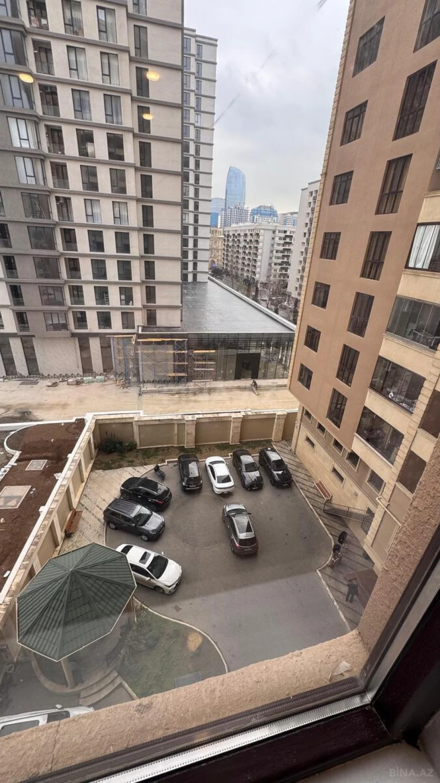 Kirayə verilir 2 otaqlı mənzil 80 m²