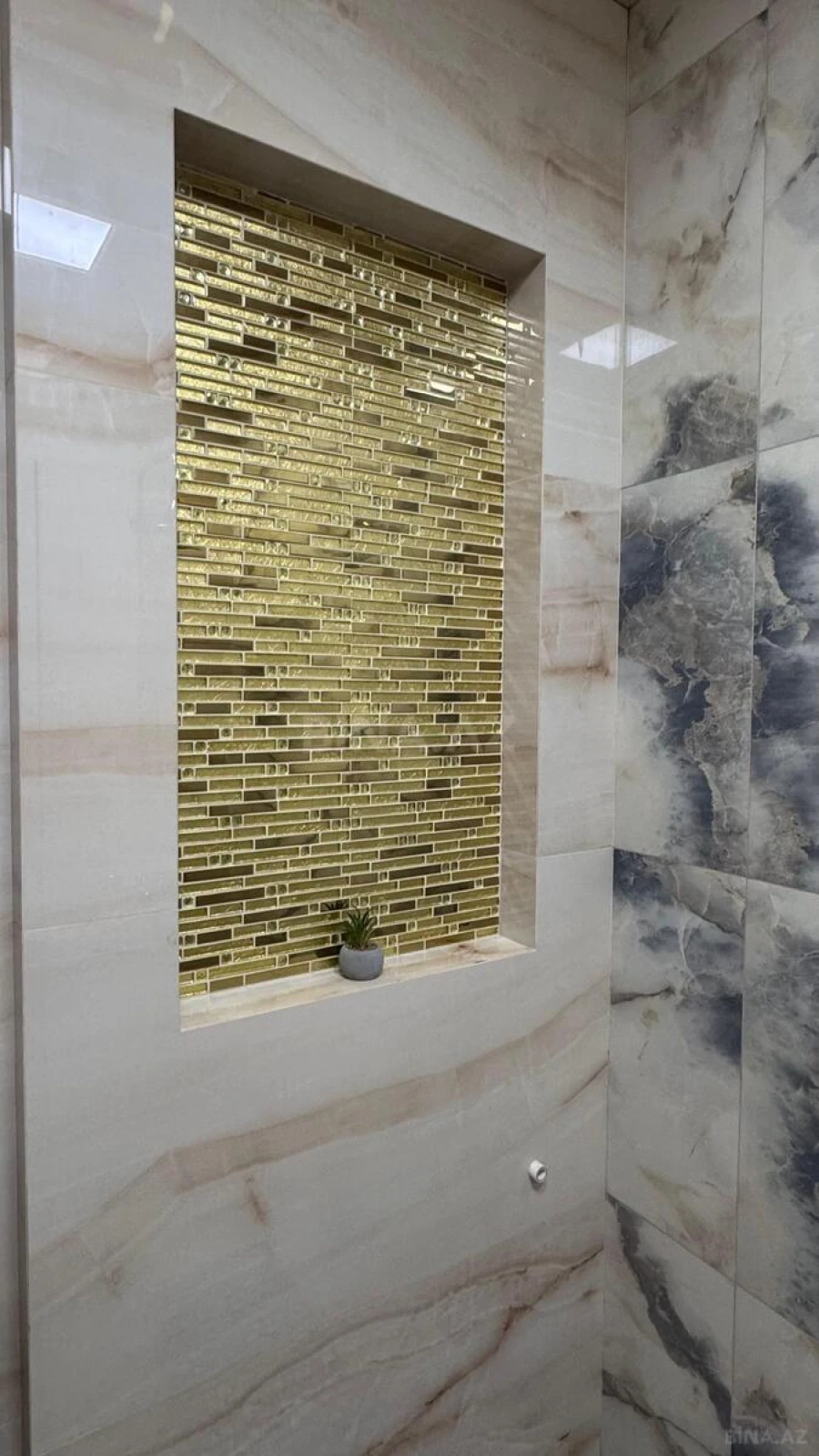 Kirayə verilir 2 otaqlı mənzil 80 m²