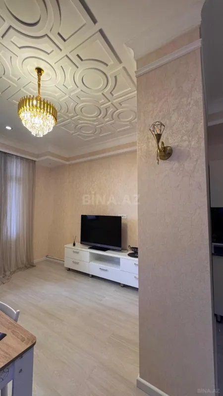 Kirayə verilir 2 otaqlı mənzil 80 m²
