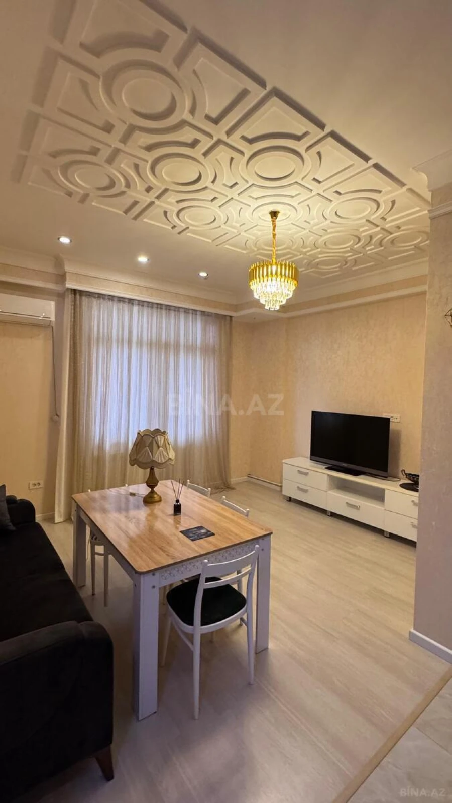 Kirayə verilir 2 otaqlı mənzil 80 m²