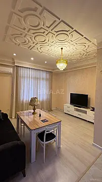 Kirayə verilir 2 otaqlı mənzil 80 m²