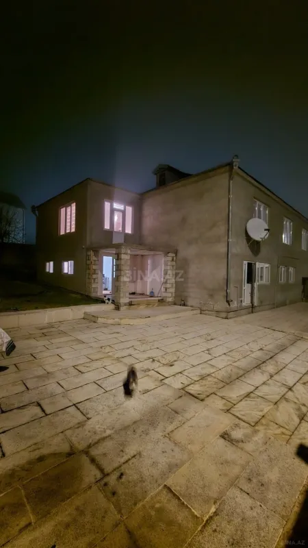 Satılır 5 otaqlı həyət evi 292 m²