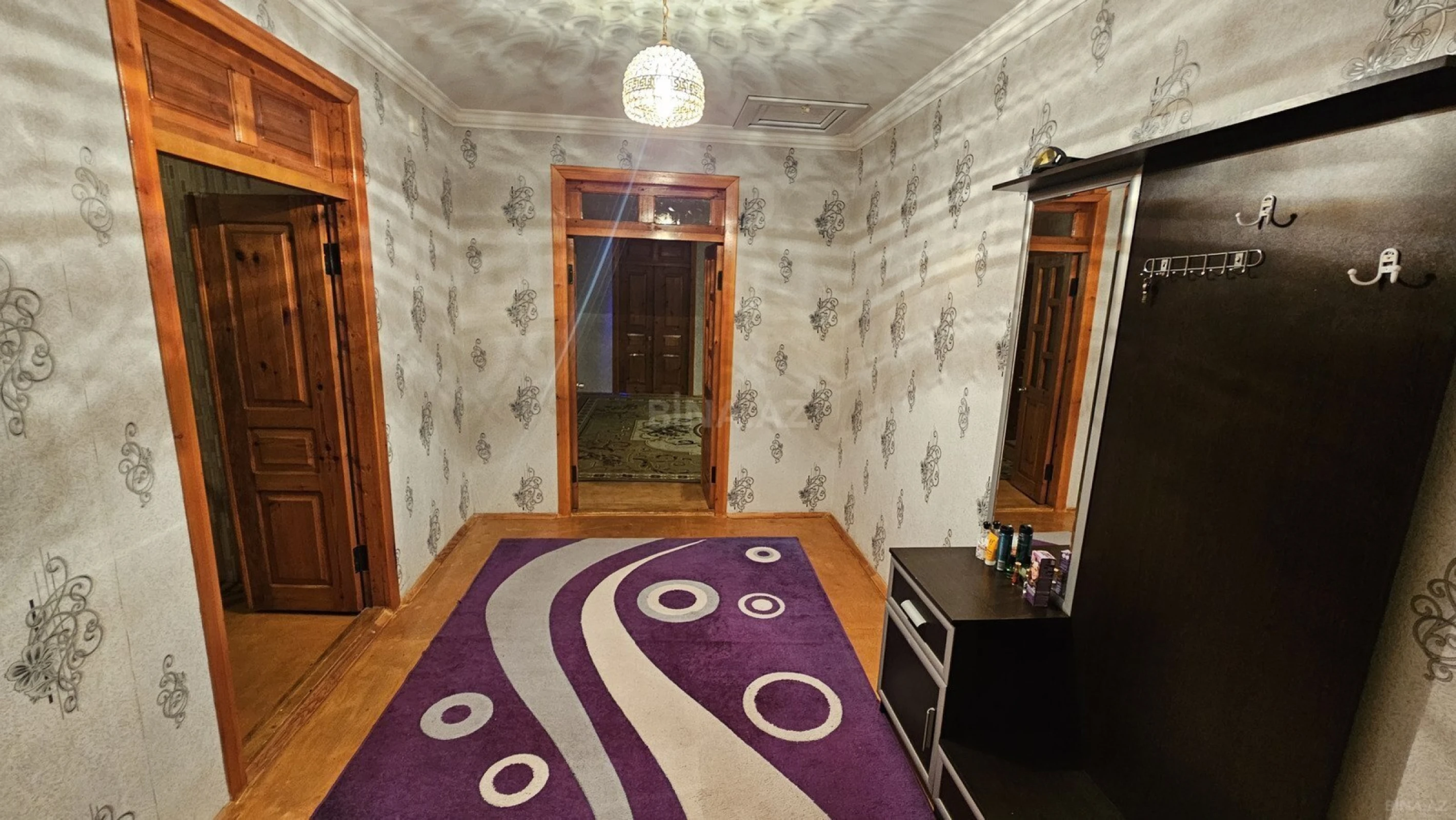 Satılır 5 otaqlı həyət evi 292 m²