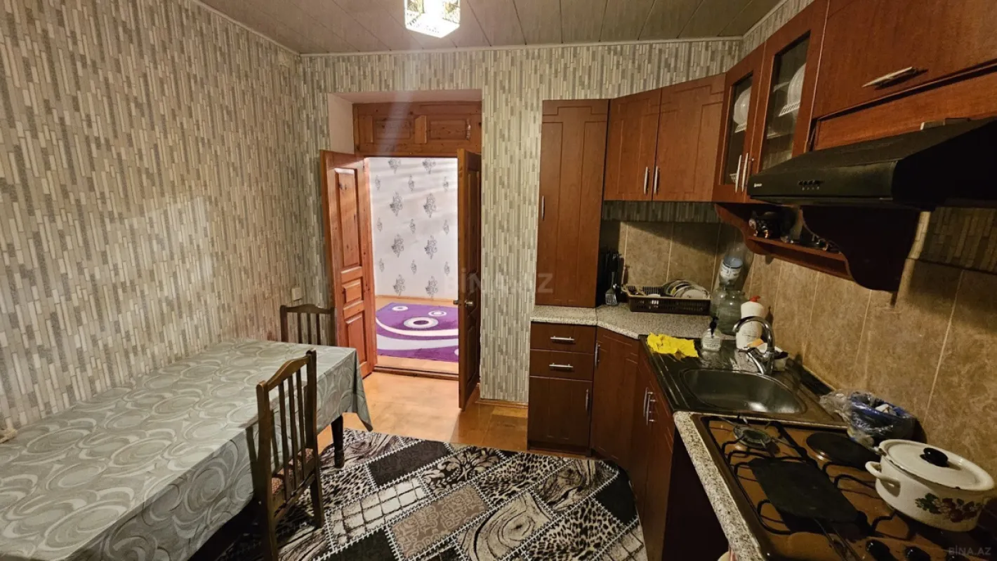Satılır 5 otaqlı həyət evi 292 m²