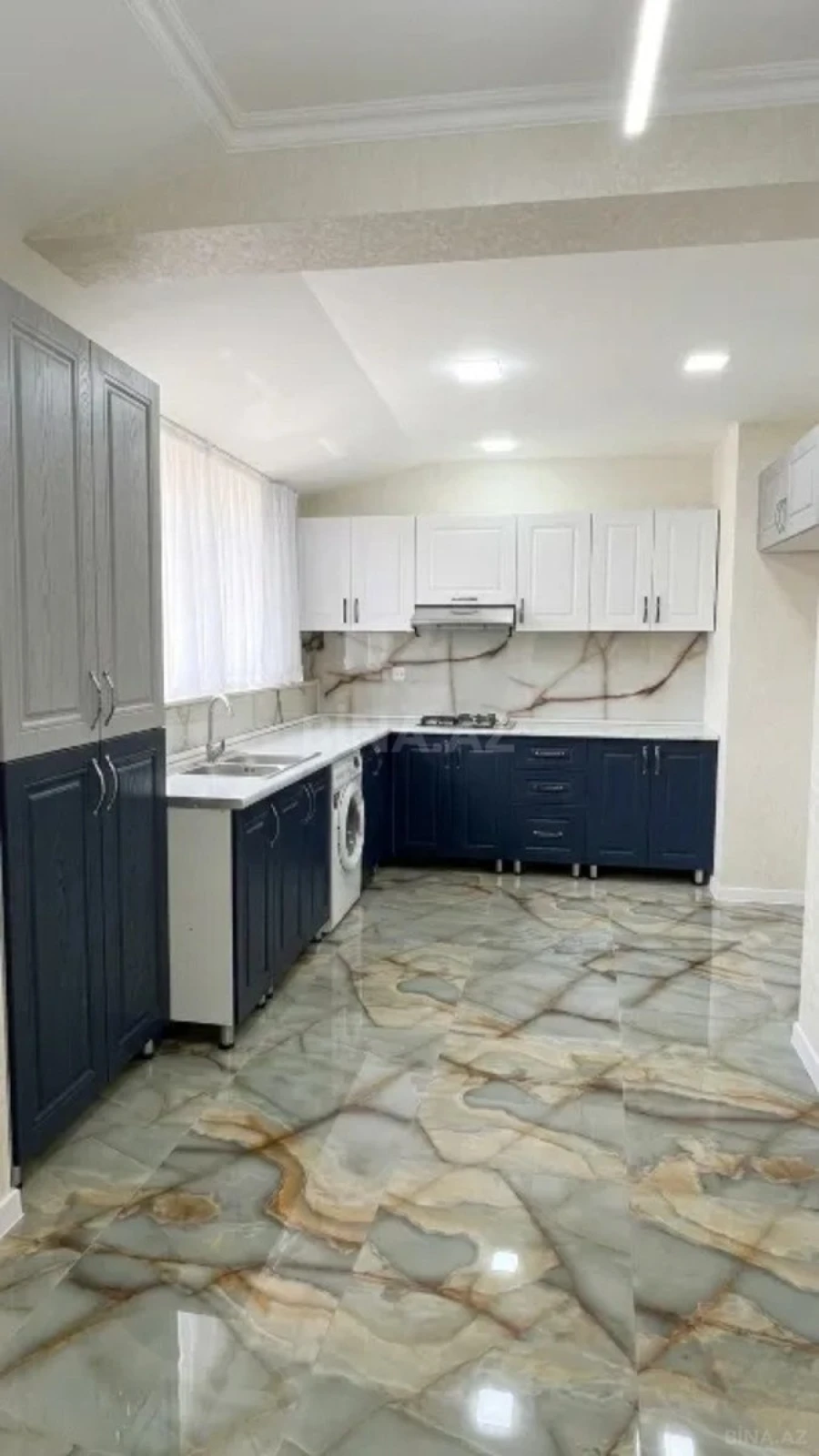 Kirayə verilir 3 otaqlı mənzil 120 m²