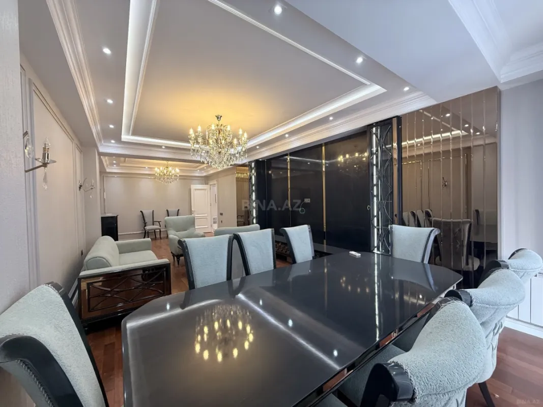 Satılır 4 otaqlı mənzil 164 m²
