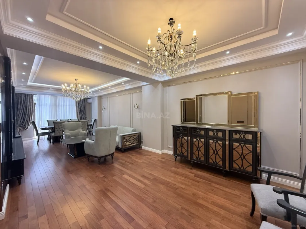 Satılır 4 otaqlı mənzil 164 m²