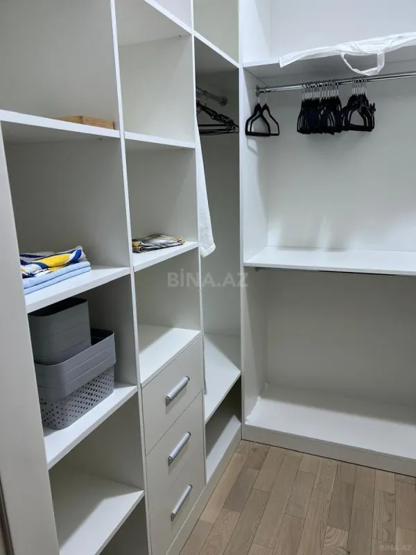 Kirayə verilir 3 otaqlı mənzil 163 m²