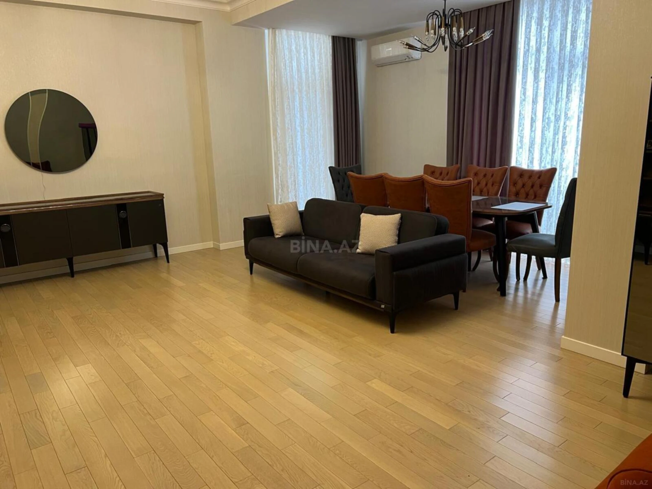 Kirayə verilir 3 otaqlı mənzil 163 m²