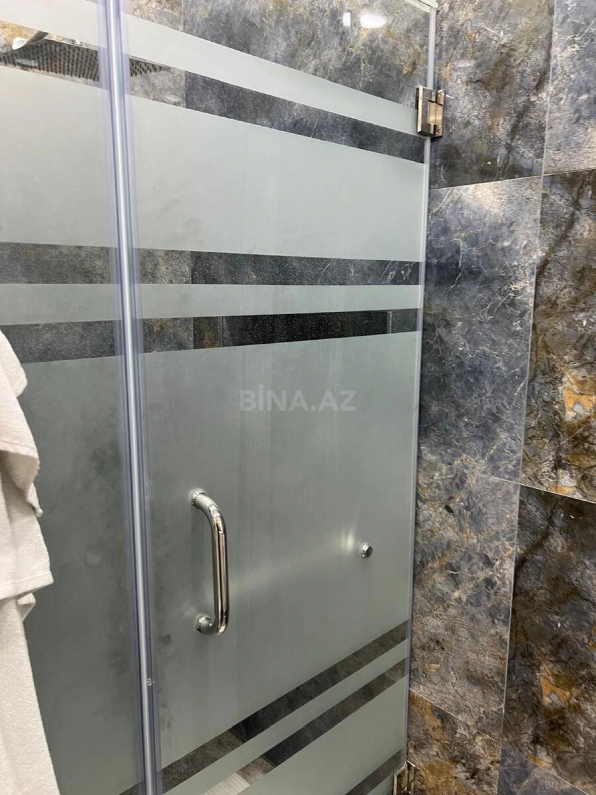 Kirayə verilir 3 otaqlı mənzil 163 m²